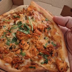 Flippin' Pizza - Butter Chicken Pizza