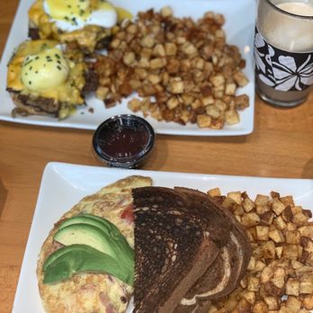 Dime Store - Cheesesteak Benny and the bacon Avo omelette - Breakfast & Brunch Near Me - Detroit, Michigan Dime Store - Cheesesteak Benny and the bacon Avo omelette - Breakfast & Brunch Near Me - Detroit, Michigan
