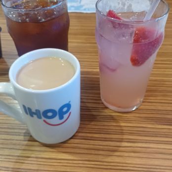 IHOP - Coffee, sweat tea and strawberry lemonade - Breakfast & Brunch Near Me - CLERMONT, Florida IHOP - Coffee, sweat tea and strawberry lemonade - Breakfast & Brunch Near Me - CLERMONT, Florida