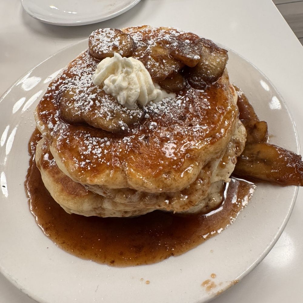 Brunch & Sip - Bananas Foster pancakes - Coffee & Tea Near Me - Phoenix, Arizona