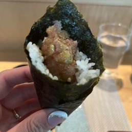 Tuna hand roll, omakase