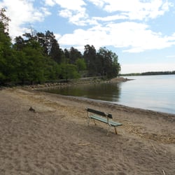 Karhusaaren uimaranta