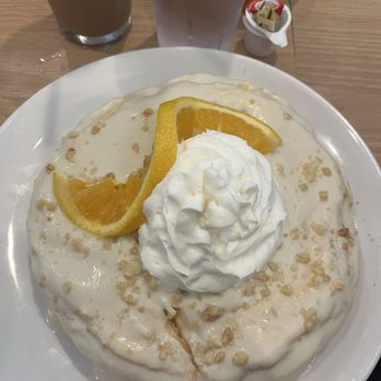Aloha Kitchen - Coconut Mac Souffle - Breakfast & Brunch Near Me - Honolulu, Hawaii