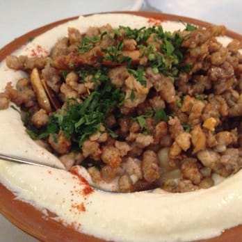 Cèdre-Bellevue - Hummus with lamb - Lebanese Near Me - Zürich, ZH Cèdre-Bellevue - Hummus with lamb - Lebanese Near Me - Zürich, ZH