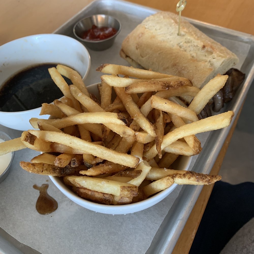 Beef dip with fries Beef dip with fries