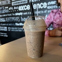 Raise The Bar Nutrition - Peanut butter Oreo shake
