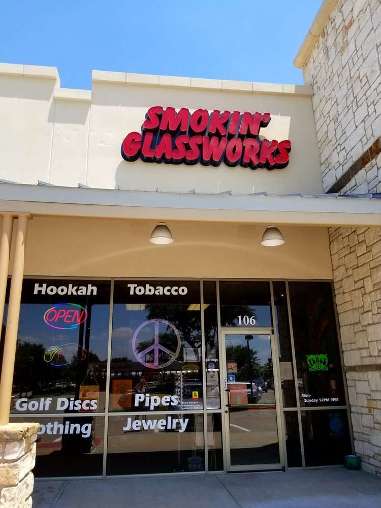 SMOKIN’ GLASSWORKS Updated October 2024 18 Photos & 13 Reviews