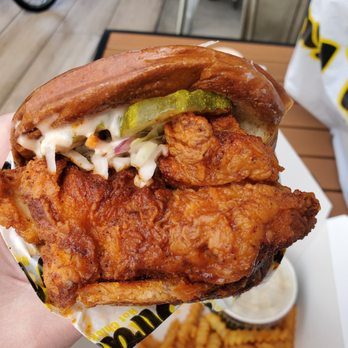 Jay Bird's Chicken - $13.85 Chicken Sandwich - Extra Hot - coleslaw terrible, 1/10 spicy level, Chicken good - Chicken Shop Near Me - Long Beach, California Jay Bird's Chicken - $13.85 Chicken Sandwich - Extra Hot - coleslaw terrible, 1/10 spicy level, Chicken good - Chicken Shop Near Me - Long Beach, California