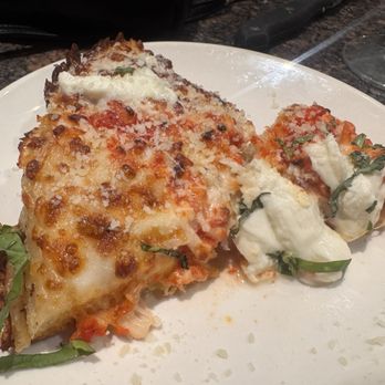 BJ's Restaurant & Brewhouse - Pizza - New American Near Me - Vacaville, California