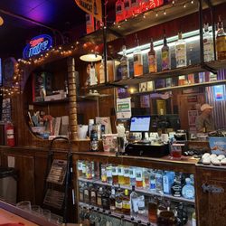 Lucky Silver Tavern