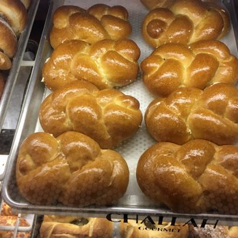 Noah's NY Bagels - Challahback girl - Bagels Near Me - Burbank, California Noah's NY Bagels - Challahback girl - Bagels Near Me - Burbank, California