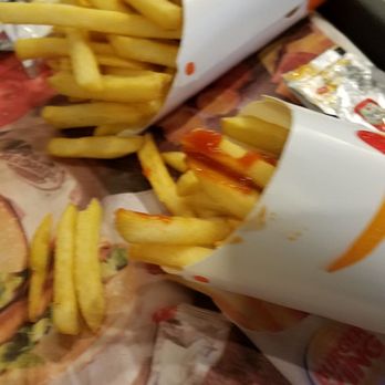 Burger King - These are supposedly the regular size serving of fries. Looks like a couple dozen. - Burgers Near Me - Reynoldsburg, Ohio Burger King - These are supposedly the regular size serving of fries. Looks like a couple dozen. - Burgers Near Me - Reynoldsburg, Ohio