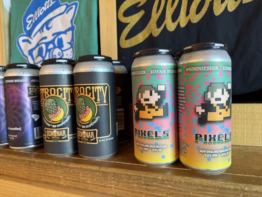 Elliott's BBQ Lounge by null