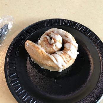 Gusto Coffee Shop - Gluten free cinnamon roll - Coffee & Tea Near Me - Lee's Summit, Missouri Gusto Coffee Shop - Gluten free cinnamon roll - Coffee & Tea Near Me - Lee's Summit, Missouri