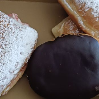 Vegas Donuts - 4 filled doughnuts - Donuts Near Me - Vancouver, British Columbia Vegas Donuts - 4 filled doughnuts - Donuts Near Me - Vancouver, British Columbia