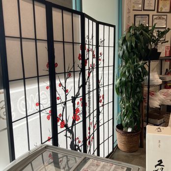 Heemo Sushi - Sushi Bars Near Me - Duarte, California