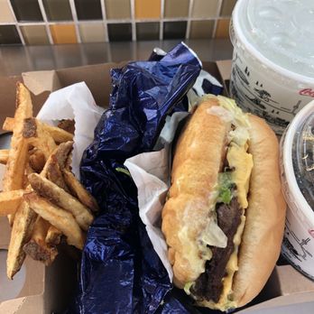 Dick's Drive-In - Deluxe burger and fries - Fast Food Near Me - Federal Way, Washington