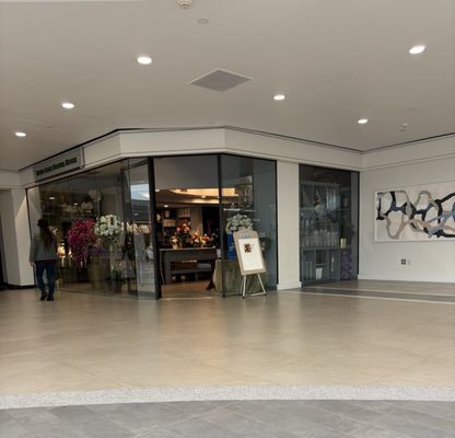 The Hub: Greenway Plaza Food Court