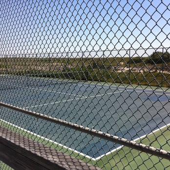 Ocean Vista Resort - Tennis Court - Resorts Near Me - Amagansett, New York