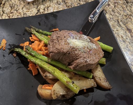 Nosh Restaurant and Wine Lounge by null