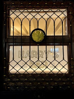 Harry's Bar by null
