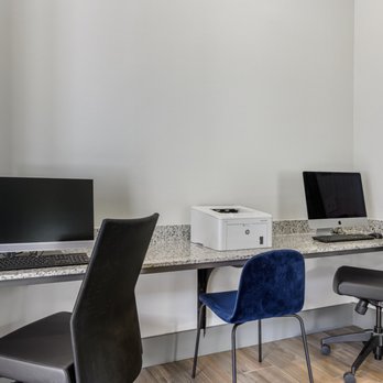 Marquis SoCo - MarquisSoCo-Business-Center - Apartments Near Me - Austin, Texas