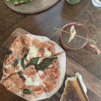 The Allis - Margherita Pizzette, SoHo Mule, and Grilled Cheese - Lounges Near Me - Chicago, Illinois The Allis - Margherita Pizzette, SoHo Mule, and Grilled Cheese - Lounges Near Me - Chicago, Illinois