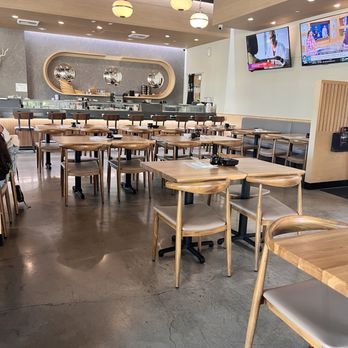 Tomodachi Sushi - Seating inside - Sushi Bars Near Me - Los Angeles, California Tomodachi Sushi - Seating inside - Sushi Bars Near Me - Los Angeles, California