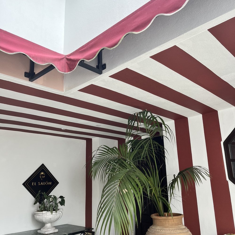 Esme Hotel Miami Beach - Outside walkway - Hotels Near Me - Miami, Florida Esme Hotel Miami Beach - Outside walkway - Hotels Near Me - Miami, Florida