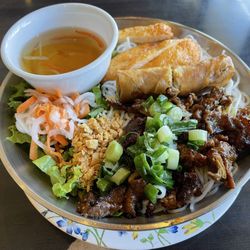 Pasadena Noodle & Grill - 53. Charbroiled Beef, Shrimp Paste and Egg Roll with Vermicelli