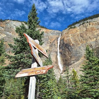 Takakkaw Falls - Info - Hiking Near Me - Field, British Columbia