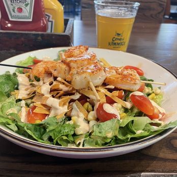 Crooked Hammock Brewery - Grilled Shrimp Taco Salad - Breweries Near Me - Raleigh, North Carolina
