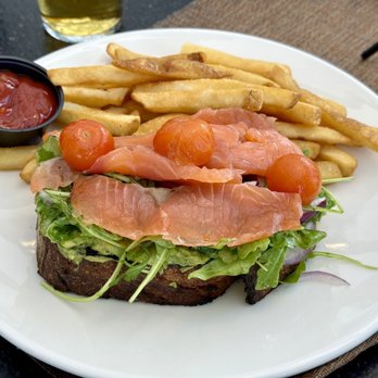The Atlantic at the Tryst - Avocado toast with smoke salmon - Latin American Near Me - San Juan, Puerto Rico The Atlantic at the Tryst - Avocado toast with smoke salmon - Latin American Near Me - San Juan, Puerto Rico