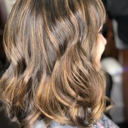 Jennie D’Andrea At Hue Beauty Bar - Soft golden brown Balayage with newly cut bangs and shoulder length bob(lob)