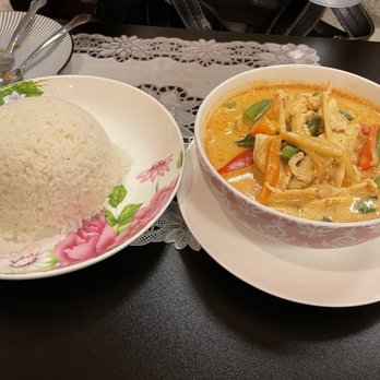 Bangkok Thai Kitchen - Red Curry - Thai Near Me - Bryan, Texas