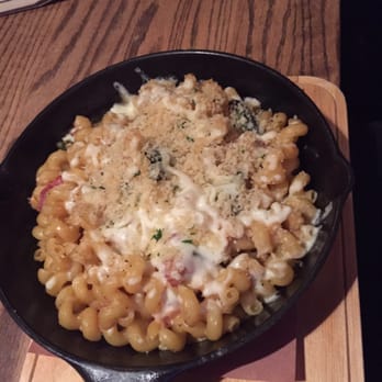 CRAFT - Mac n cheese - Beer Bar Near Me - Vancouver, British Columbia