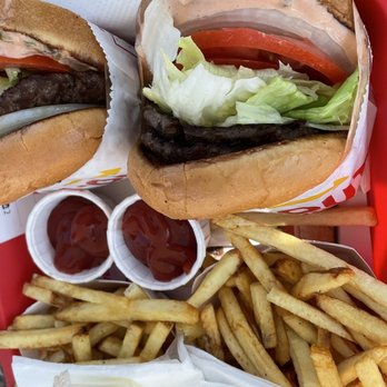 In-N-Out Burger - Fast Food Near Me - Temecula, California