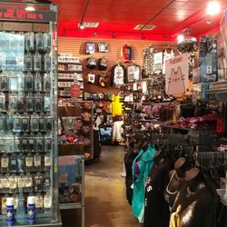Hot Topic - Hot Topic in the Rock Hill Galleria