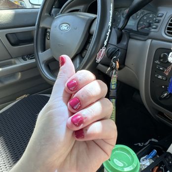 Le Nails & Spa - Medford - Manicure - Nail Salons Near Me - Medford, Oregon