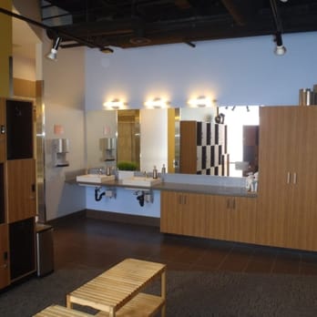 CorePower Yoga - Encinitas - locker room - Yoga Near Me - Encinitas, California