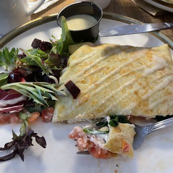 L'orange Cafe - Saumon Fumee - Cafes Near Me - Orange, California