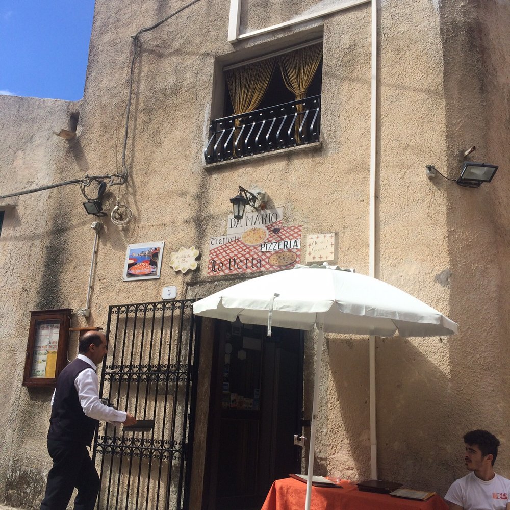 La Vetta - Great location just off the main piazza - Pizza Near Me - Erice, TP
