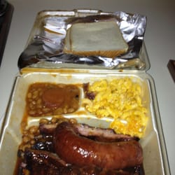 Smoked rib plate w/baked beans and macaroni & cheese...very tasty!