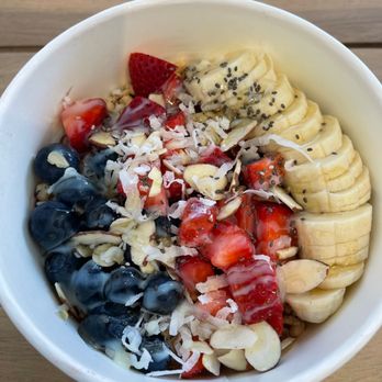 Sugah Daddeh's Kane Juice - Acai bowl w/o pineapple - Juice Bars & Smoothies Near Me - Aiea, Hawaii Sugah Daddeh's Kane Juice - Acai bowl w/o pineapple - Juice Bars & Smoothies Near Me - Aiea, Hawaii