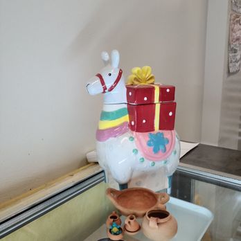 Jessy's Pastries - Decor - Bakeries Near Me - Oceanside, New York
