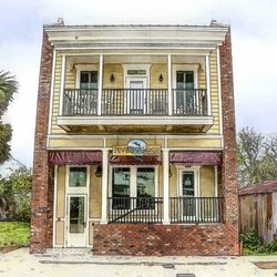 River's Edge Apalachicola - Located In the Heart of the Down Town Historic District
