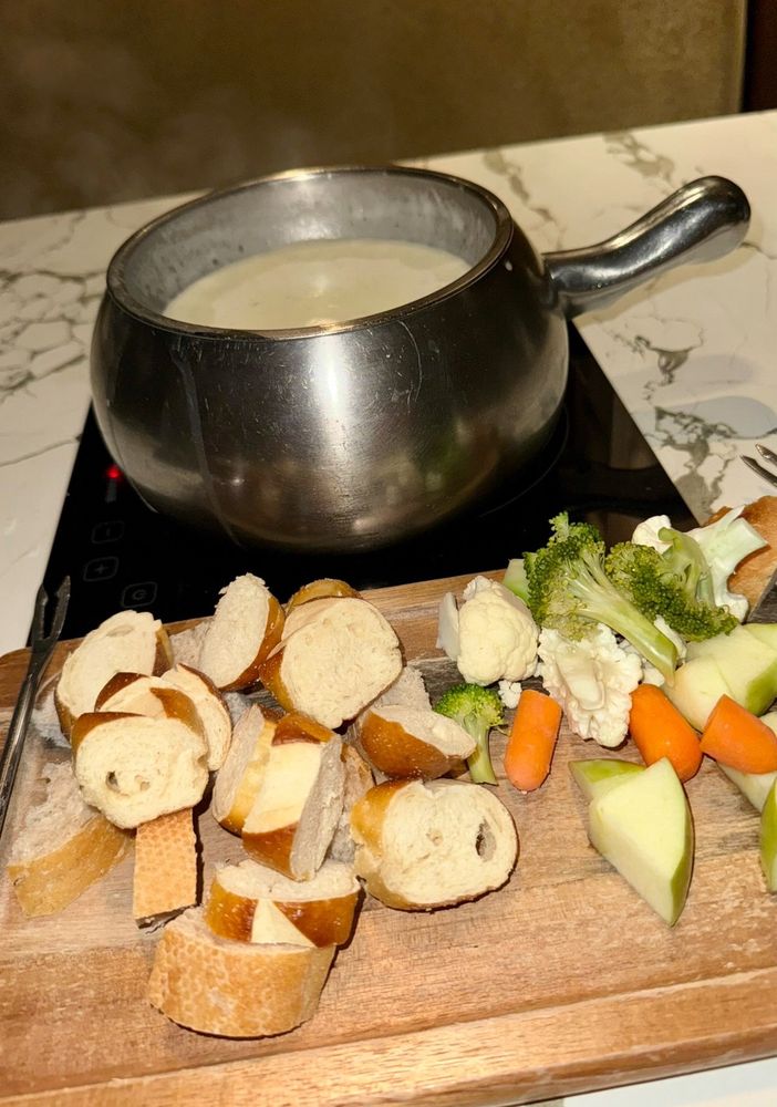 The Melting Pot Logo