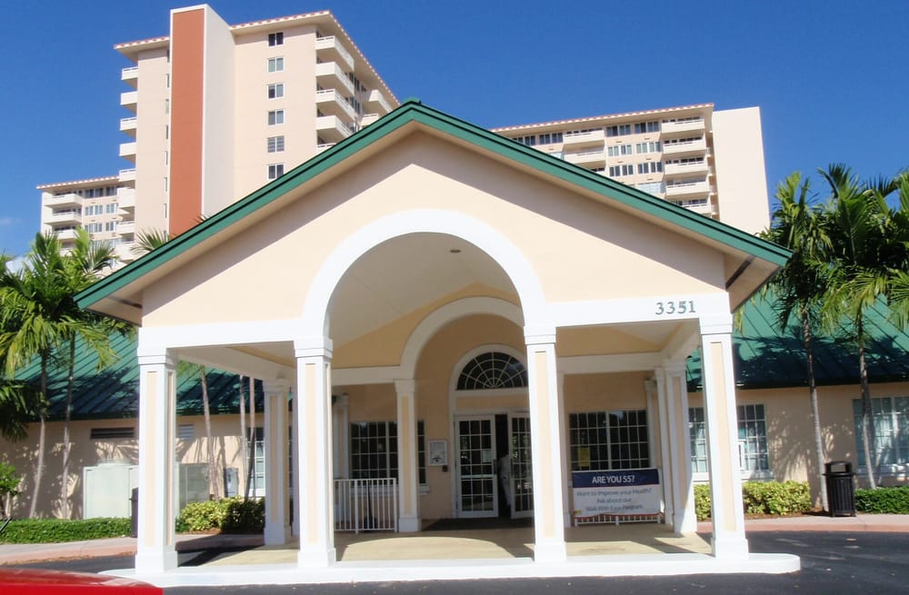 Beach Community Center of Fort Lauderdale Logo