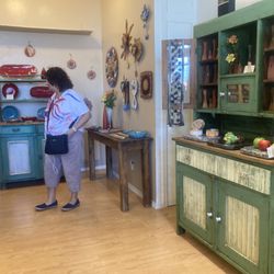 Pura Vida Gallery