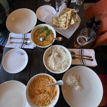 Roaring Indian Plates & Pours - Butter Chicken, Chicken Tikka & Garlic Naan with Basmati Rice. - Indian Near Me - Maple Valley, Washington Roaring Indian Plates & Pours - Butter Chicken, Chicken Tikka & Garlic Naan with Basmati Rice. - Indian Near Me - Maple Valley, Washington